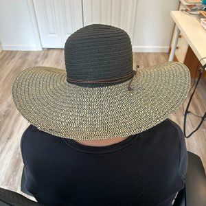 Black & Tan San Diego Hat company sun hat